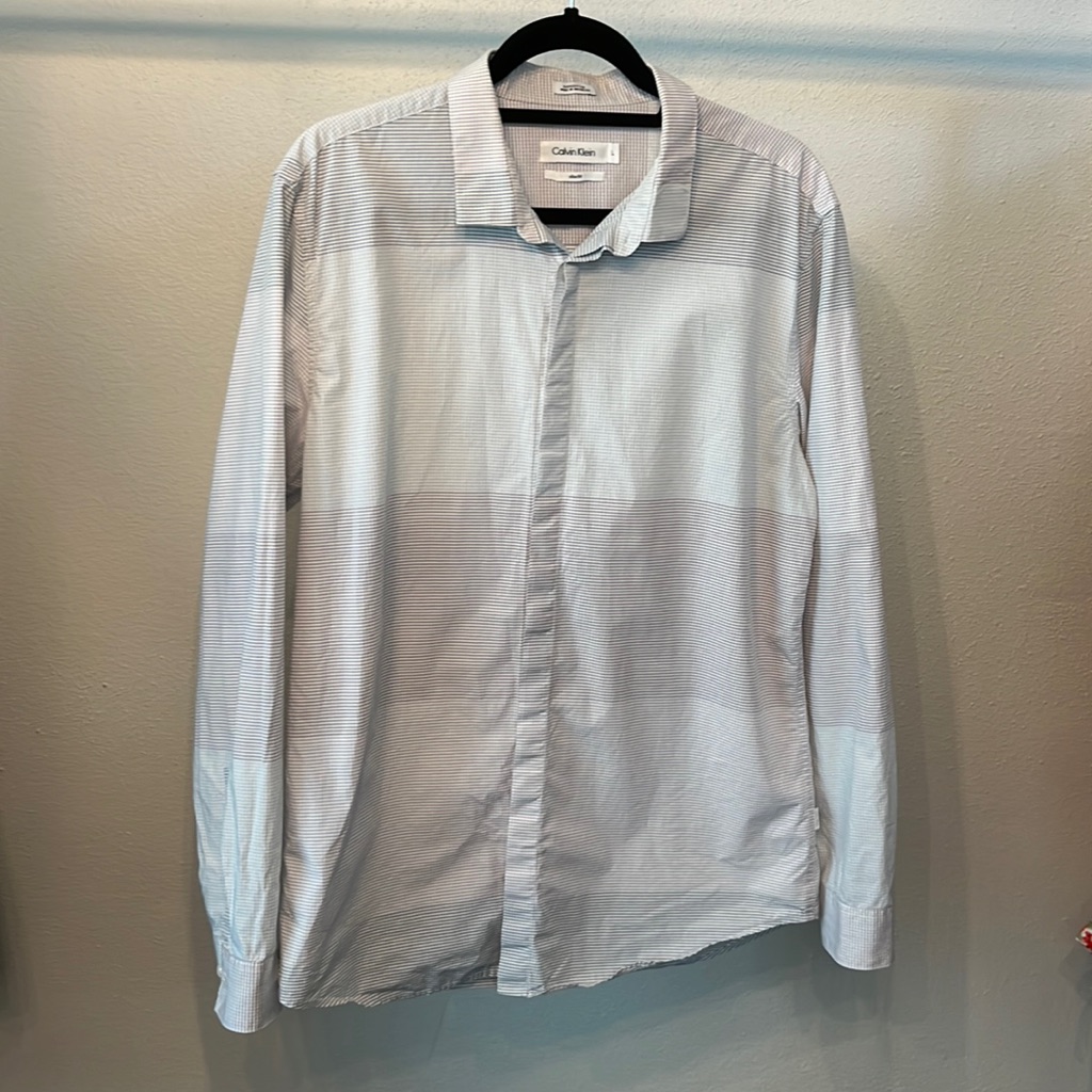 Calvin Klein Button Down Large